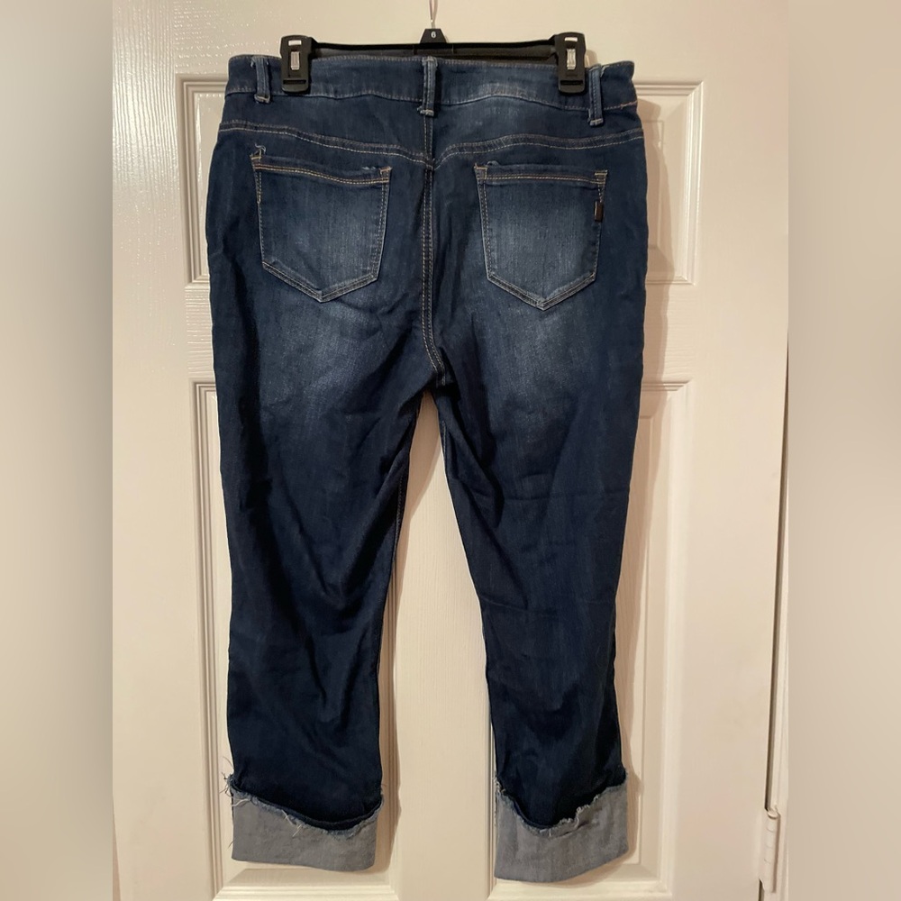 1822 Taylor jeans. Size 12 - Picture 2 of 3